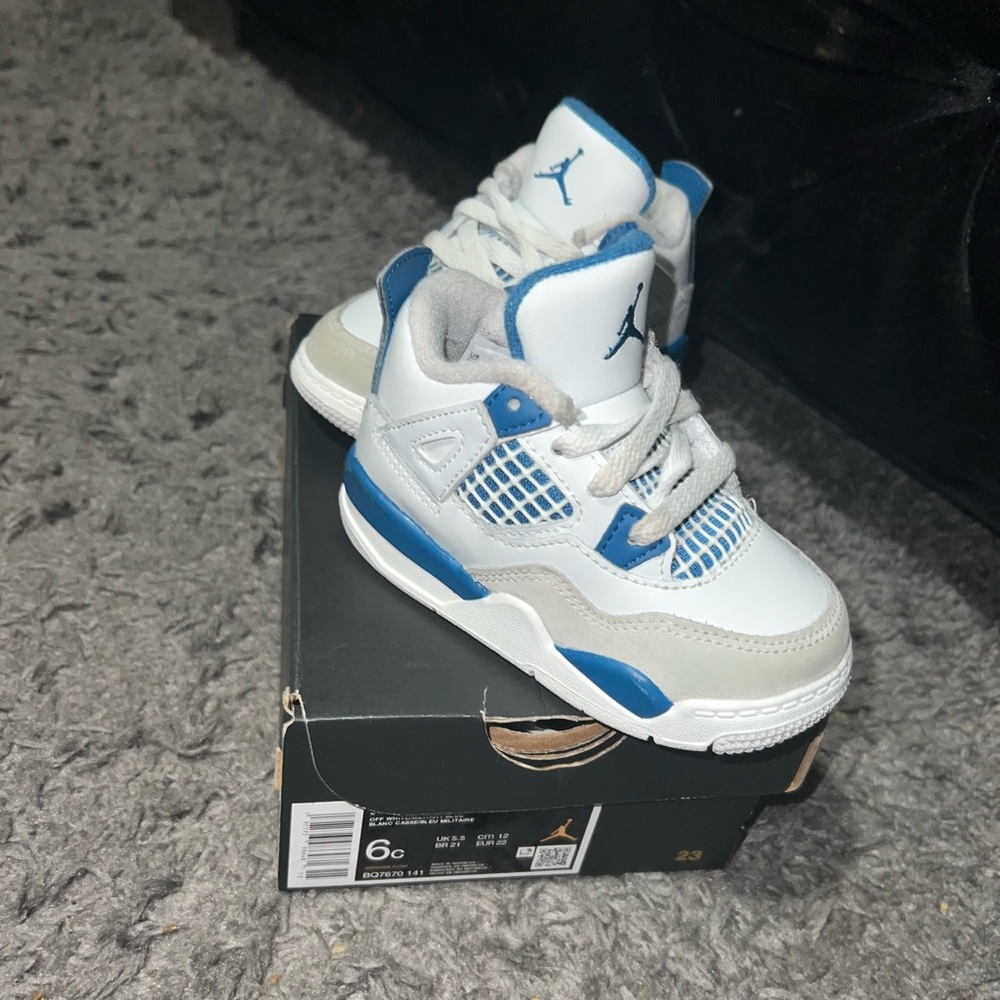 Jordan 4 - Picture 2 of 2